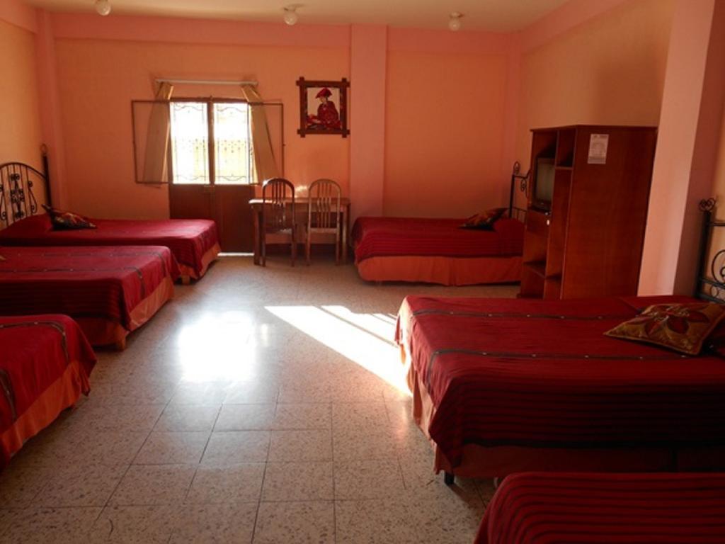 Hotel El Chaparral Panajachel Oda fotoğraf